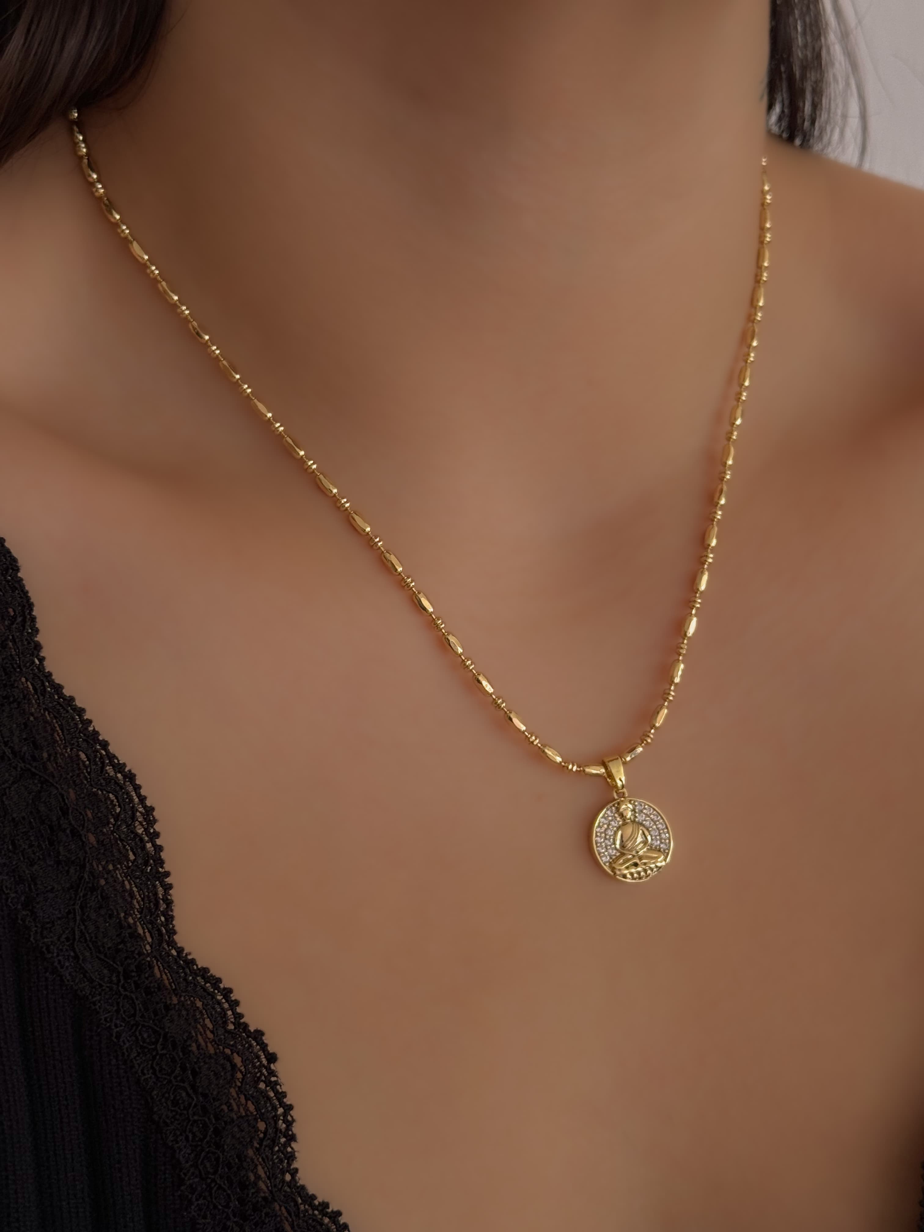 COLLAR BUDA