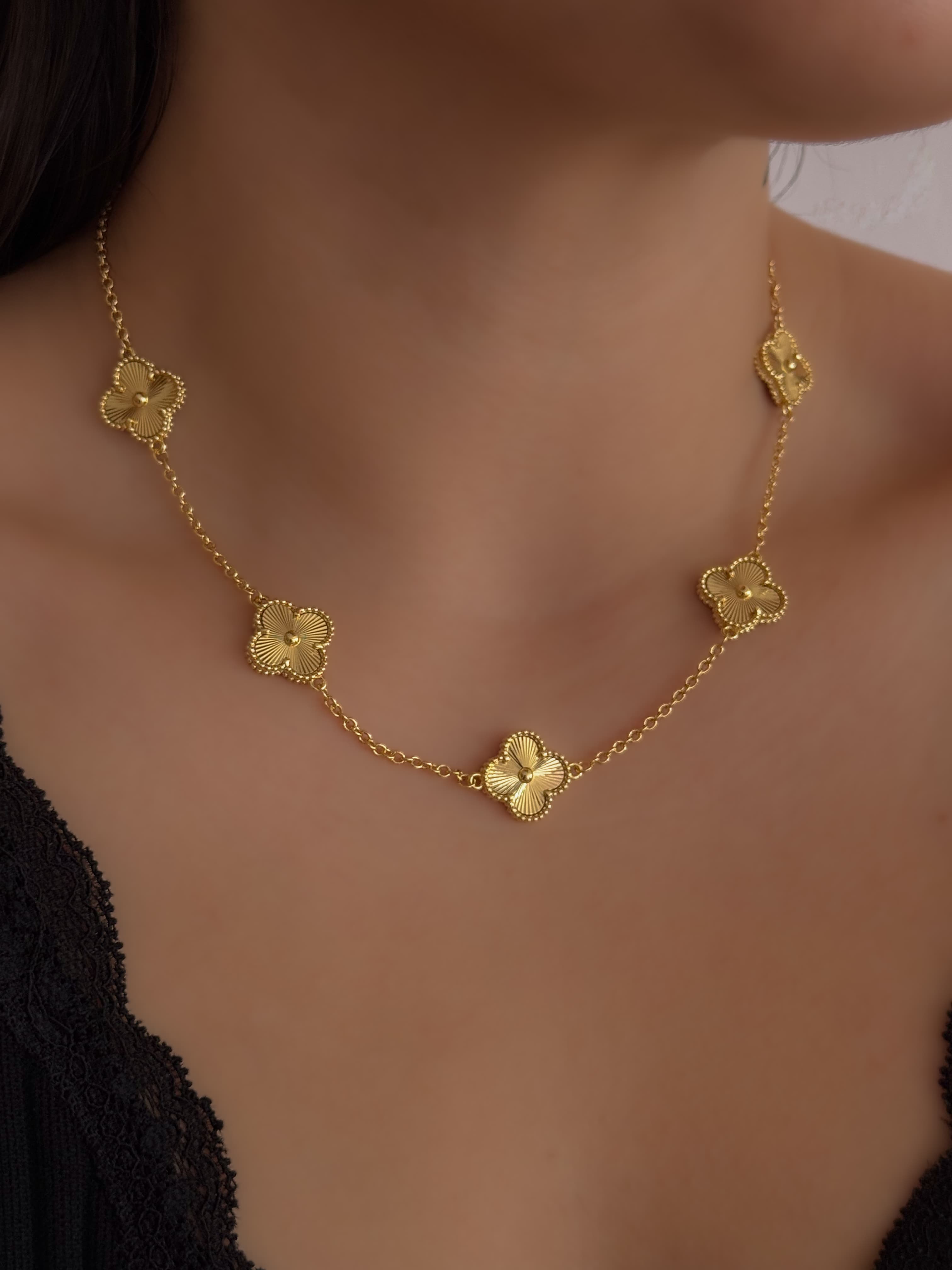 COLLAR LAURA