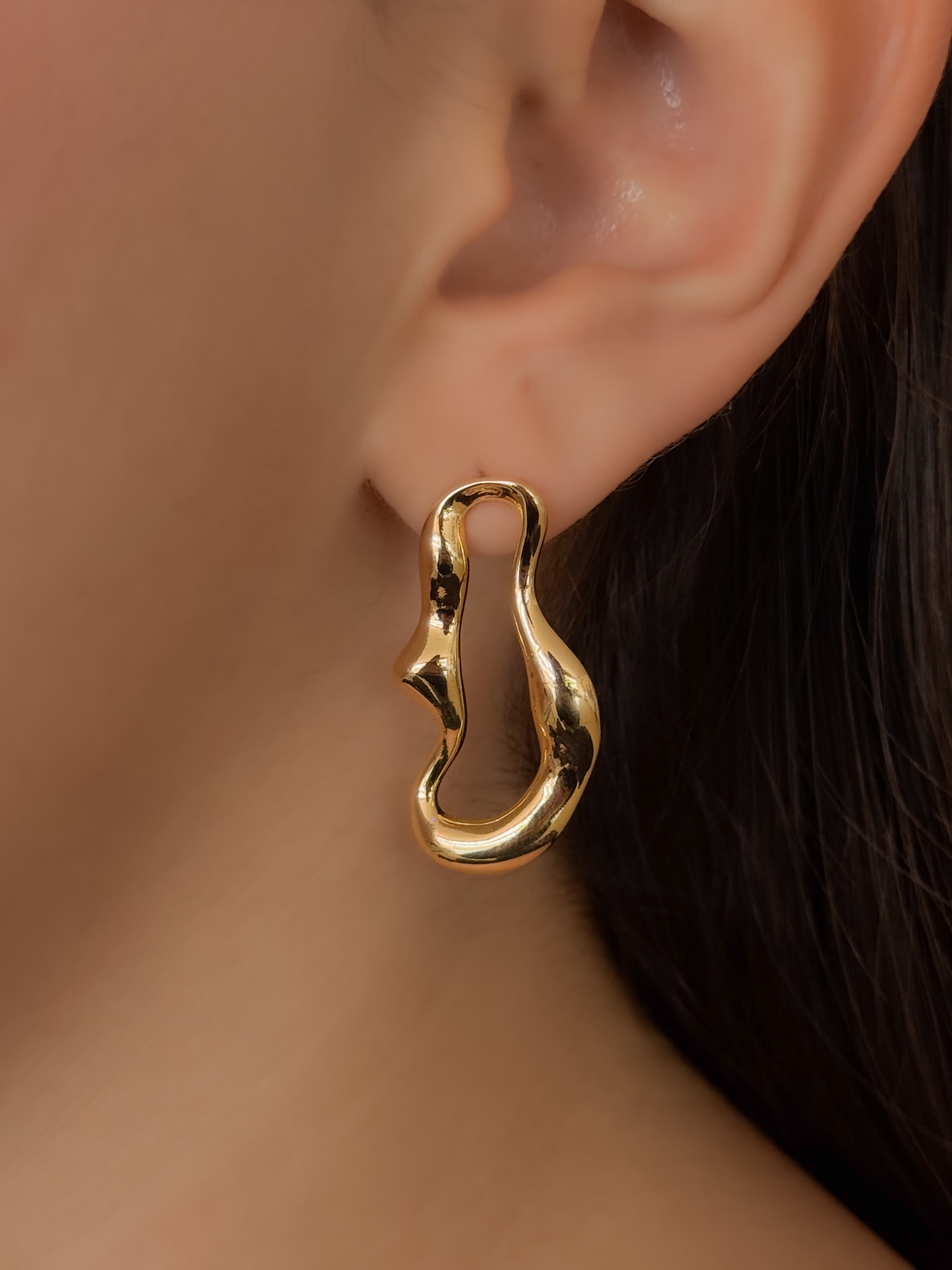 ARETES MARCELLA 