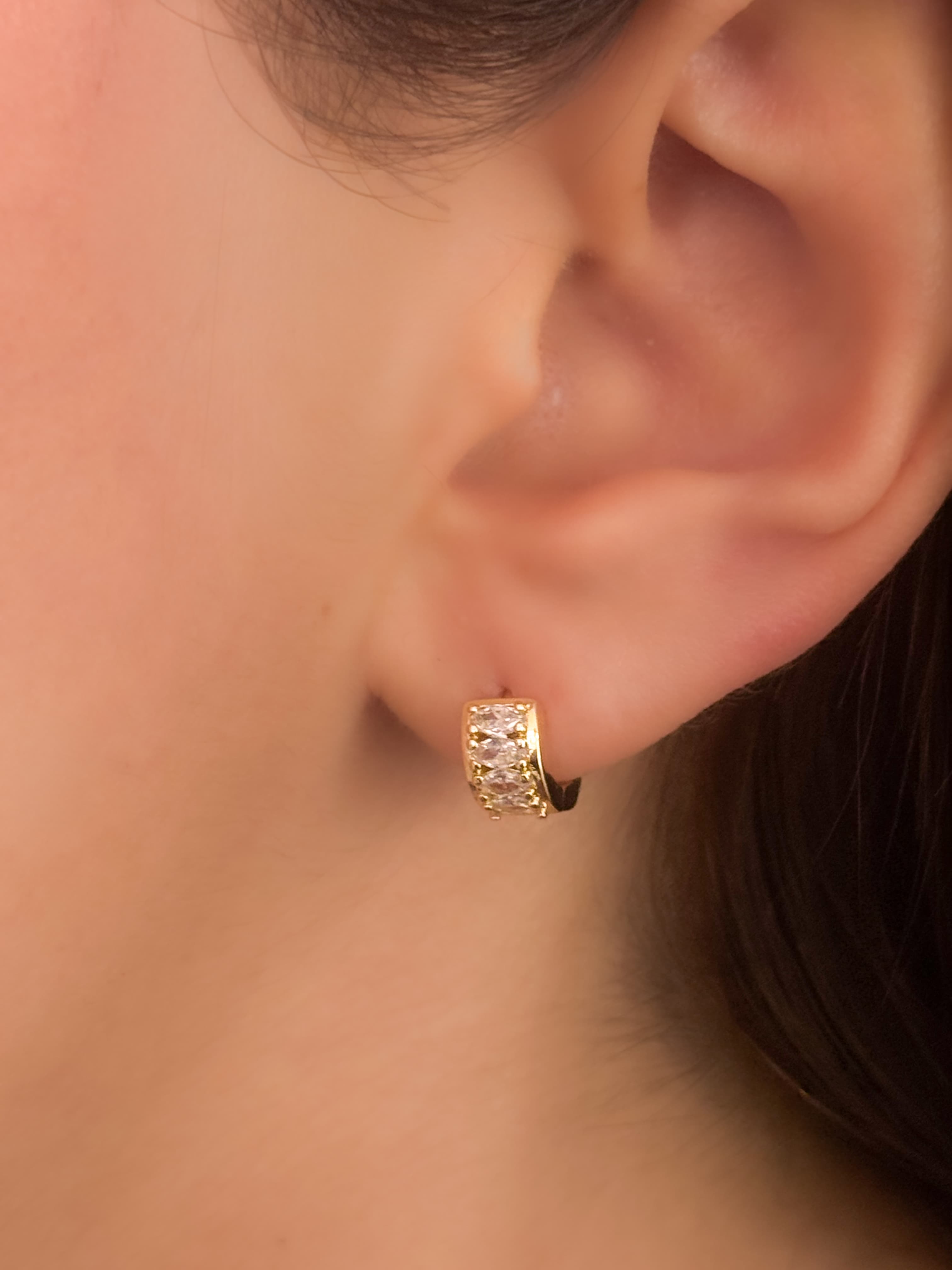 HUGGIES SANDRA