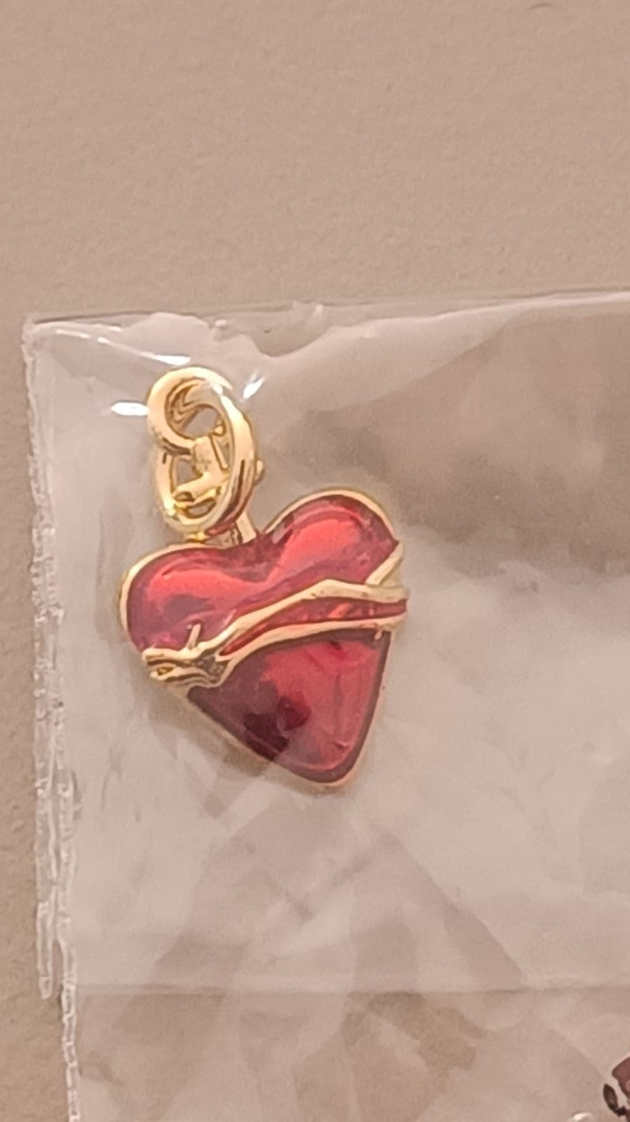 DIJE SAGRADO CORAZÓN ROJO MINI