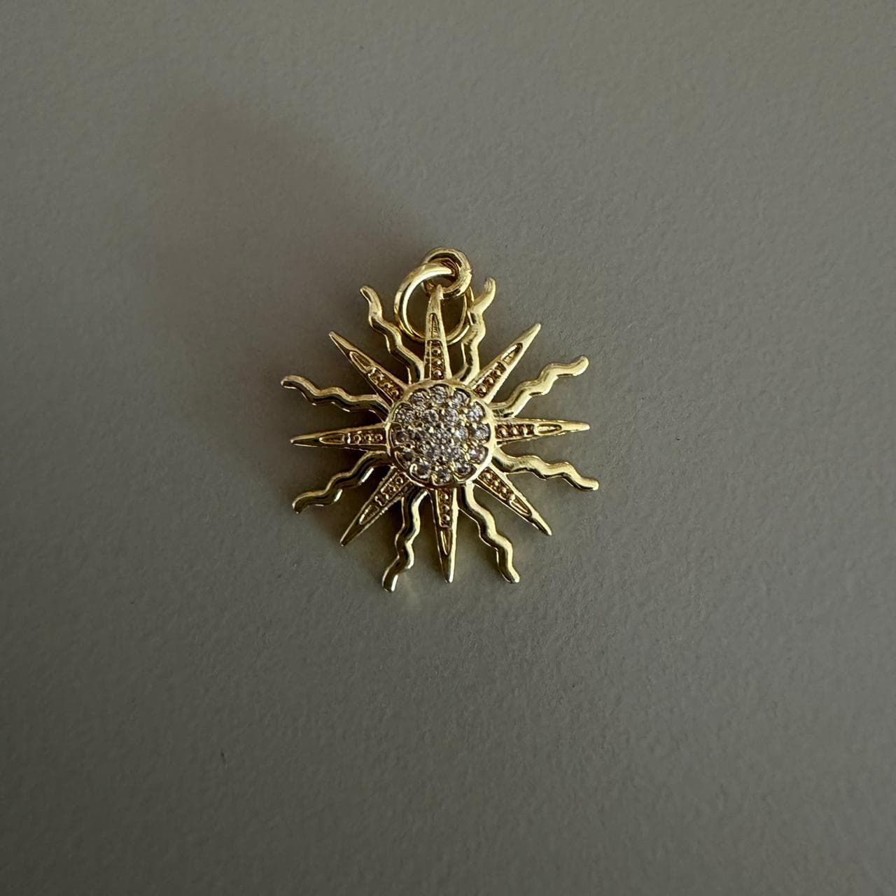 DIJE SOL CON ZIRCONIA