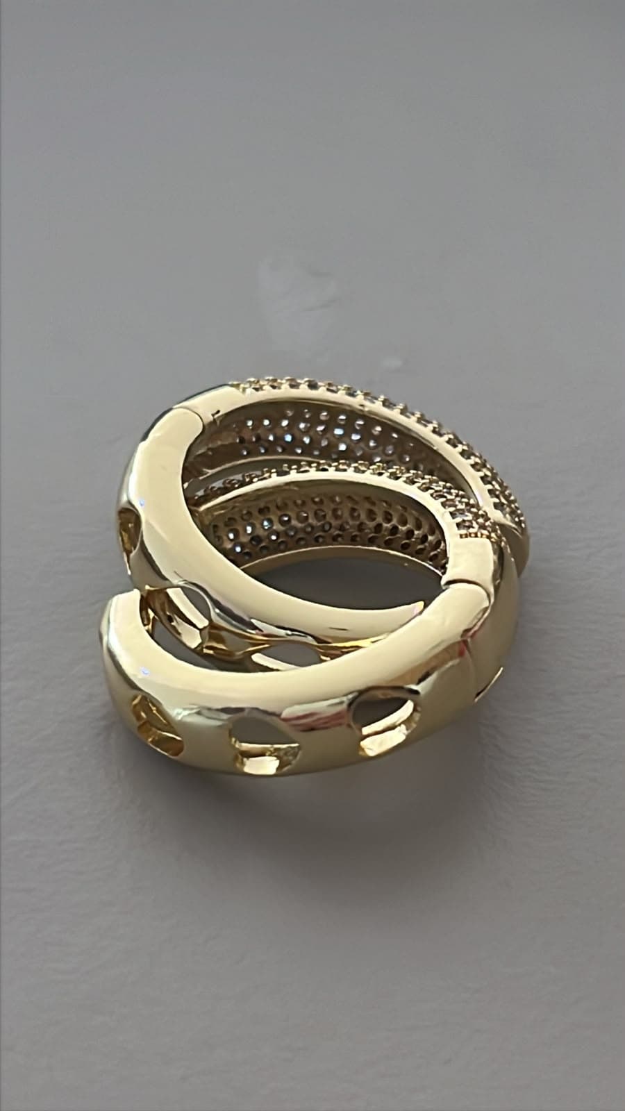 HUGGIE ZIRCONIAS Y CORAZONES