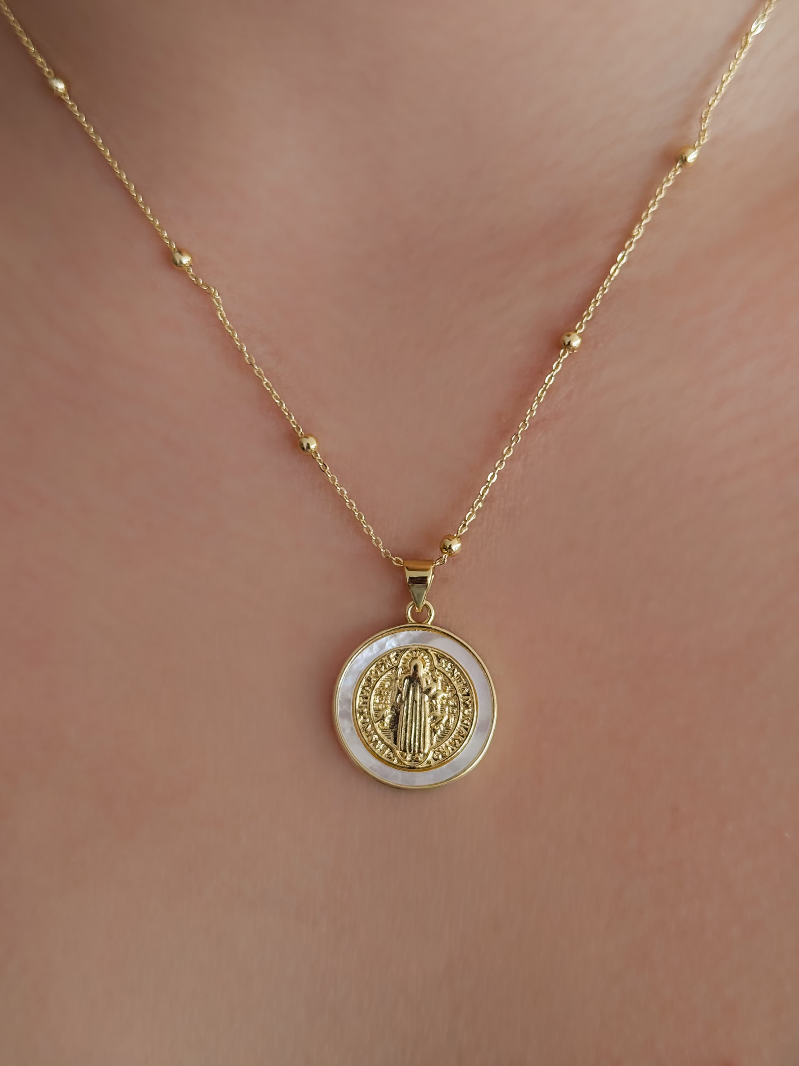 COLLAR DEVOTO