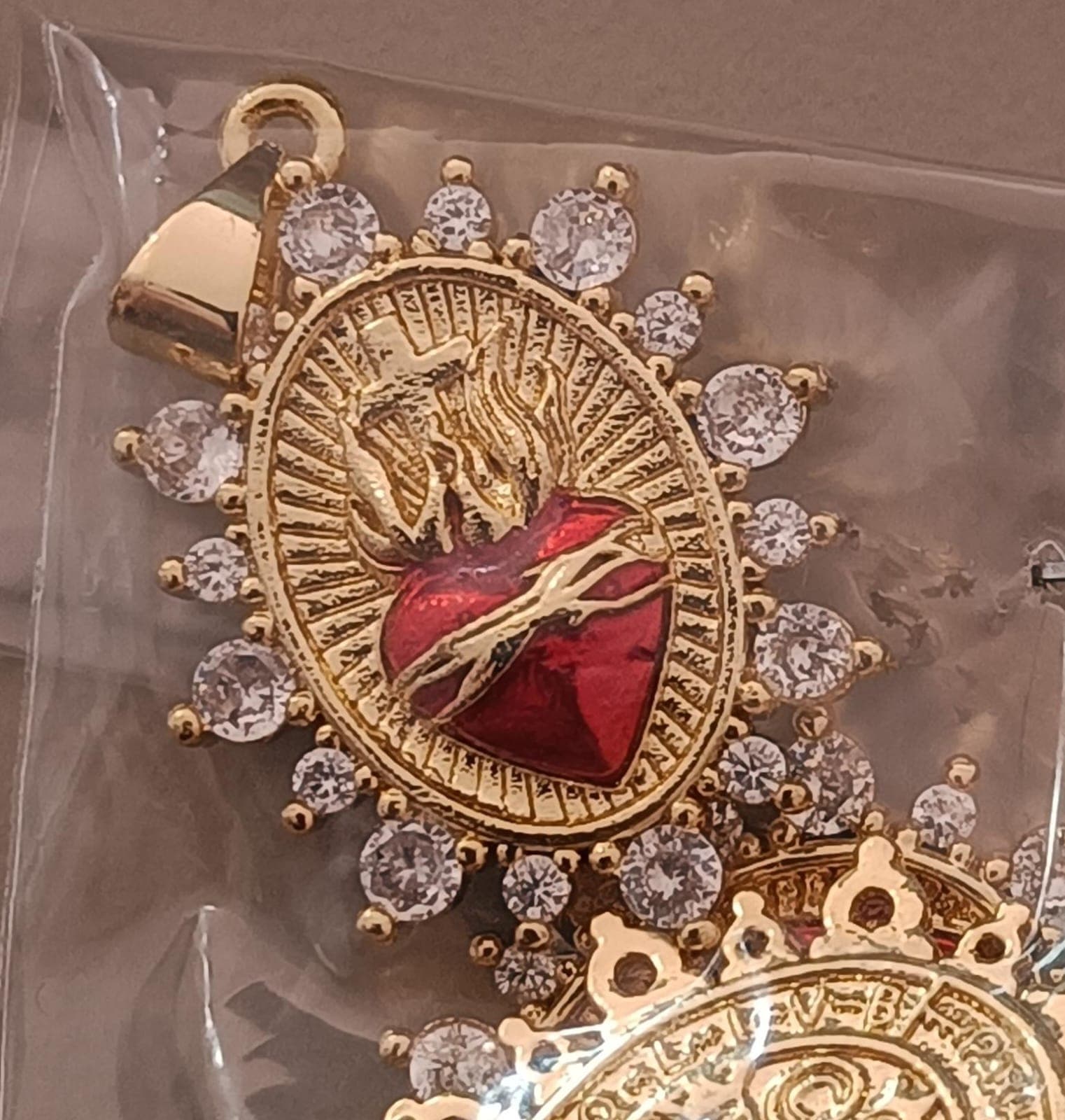 DIJE MEDALLA SAGRADO CORAZÓN CON ZIRCONIAS