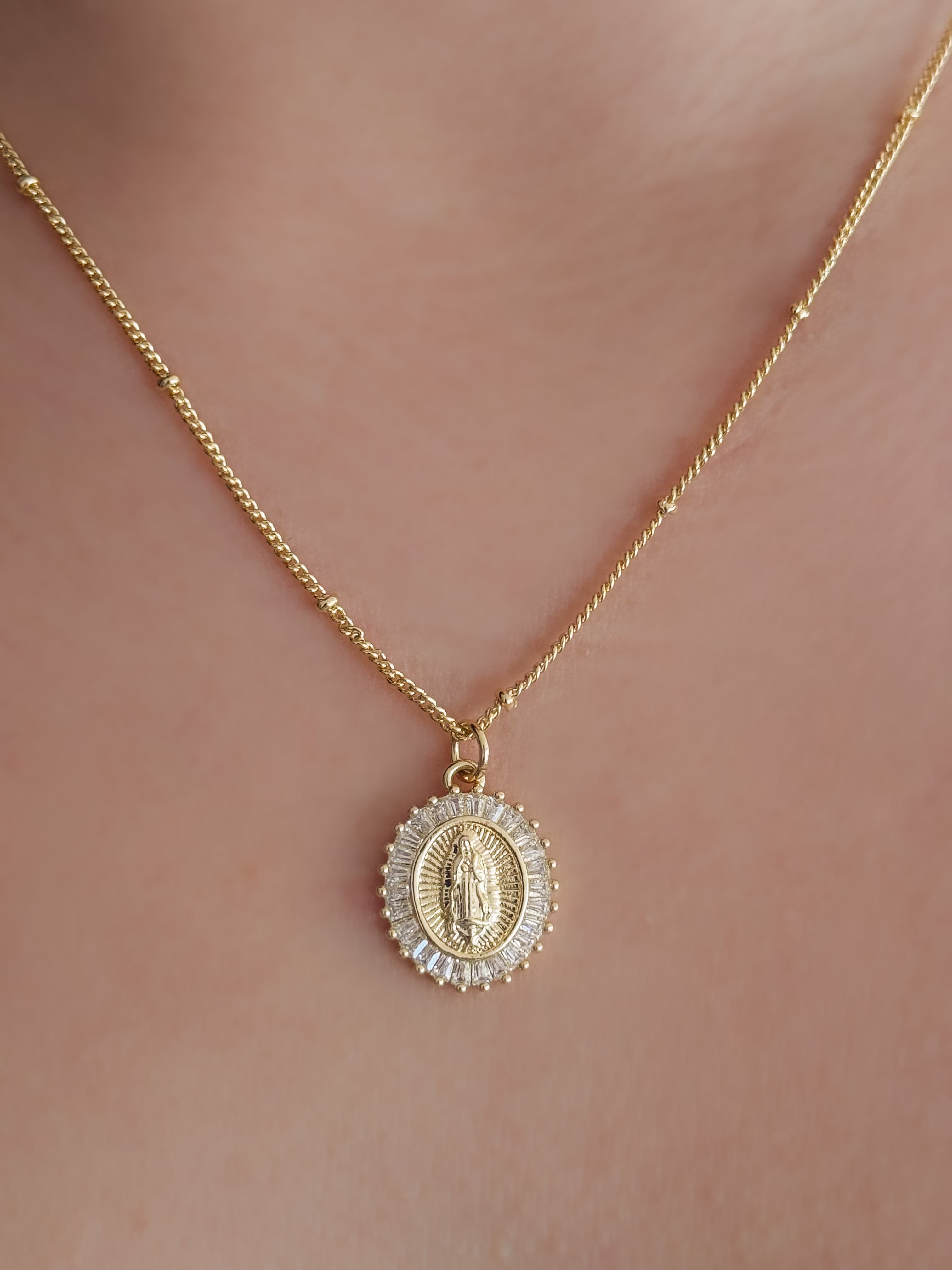 COLLAR ROSA